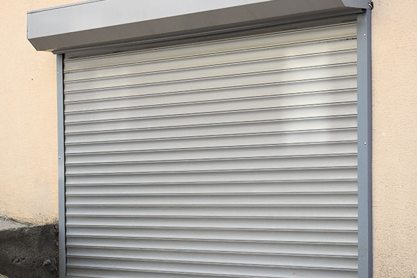 Stores enrouleurs : le « gardien invisible » de l'efficacité énergétique des bâtiments