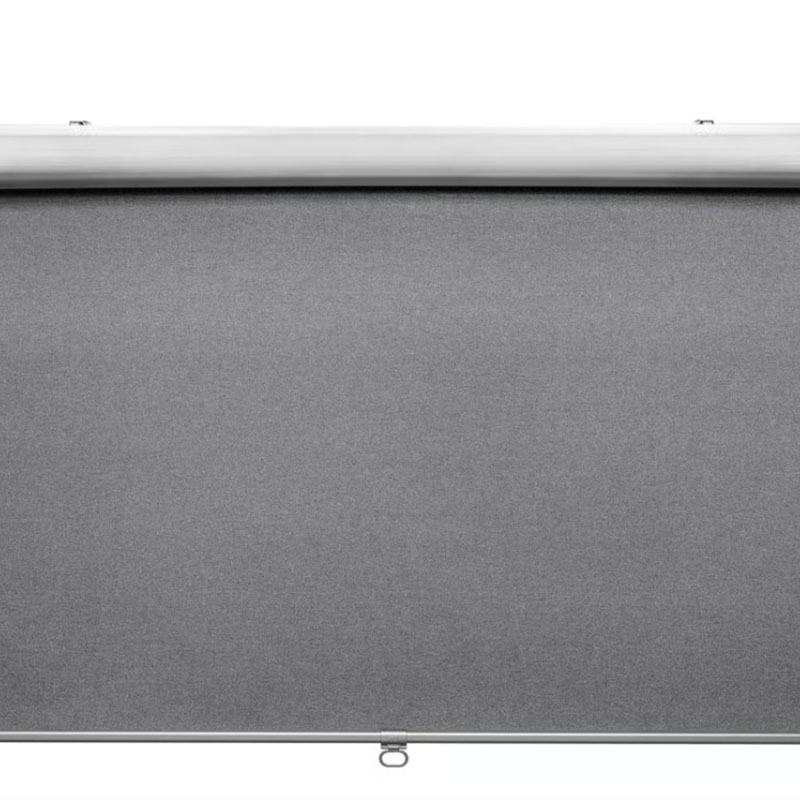 Stores enrouleurs pour fenêtres de train